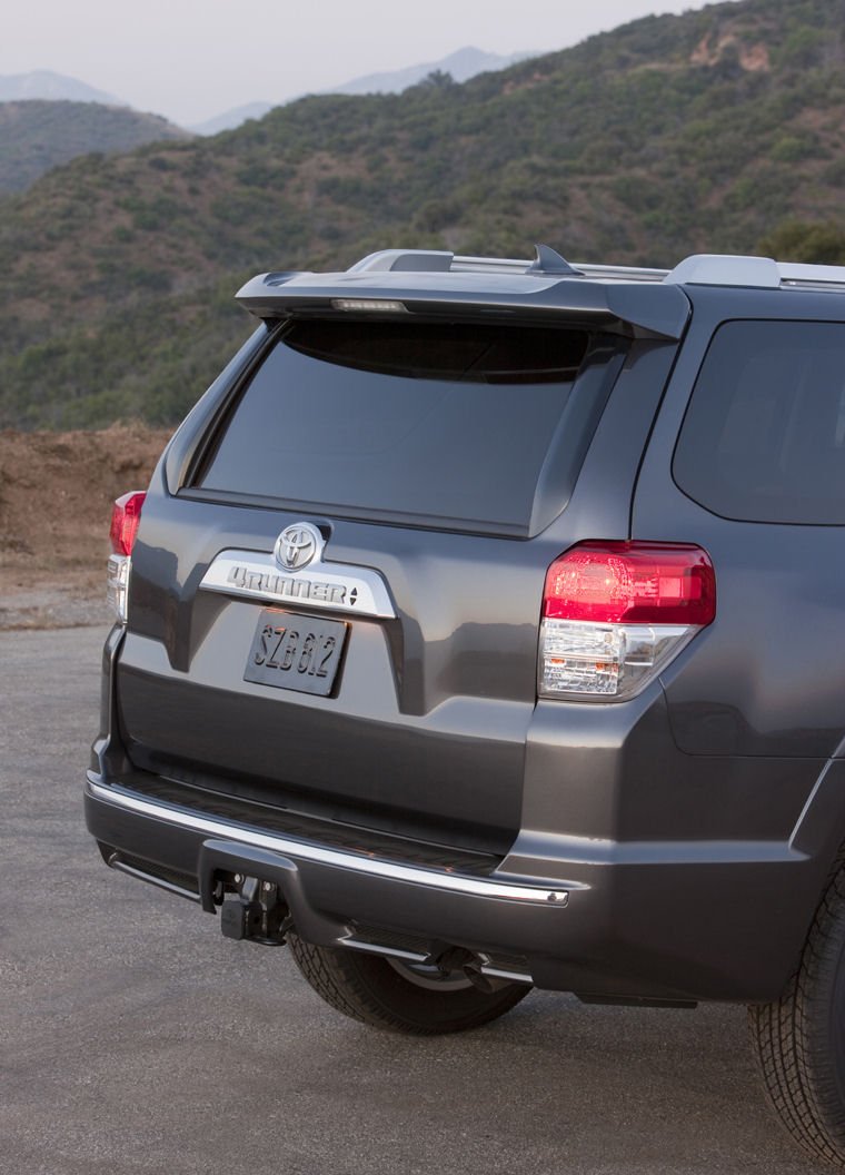 2010 Toyota 4Runner Limited Tail Lights Picture