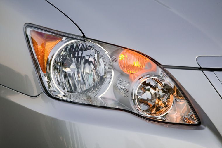 2008 Toyota Avalon Limited Headlight Picture