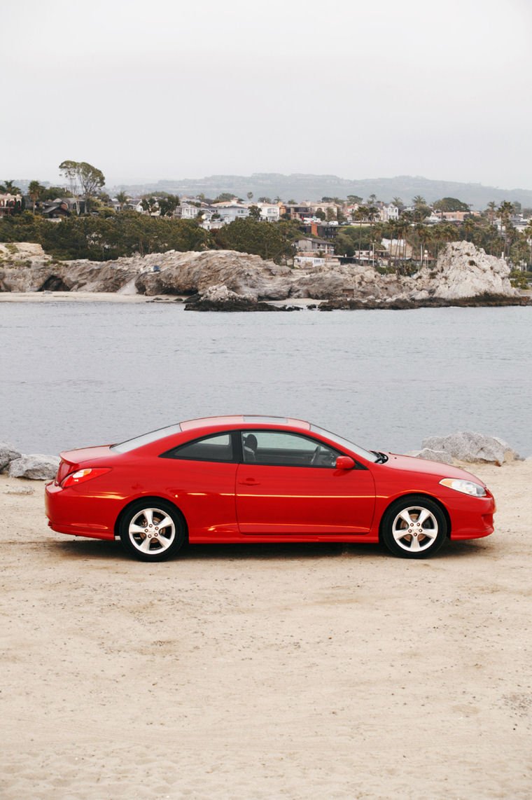 2004 Toyota Camry Solara Coupe Picture