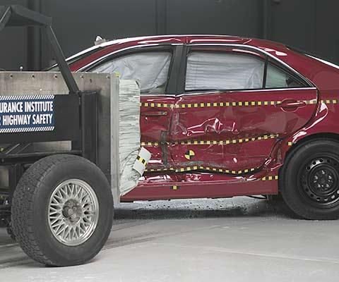 2009 Toyota Camry IIHS Side Impact Crash Test Picture 2009 Toyota Camry IIHS Side Impact Crash Test Picture