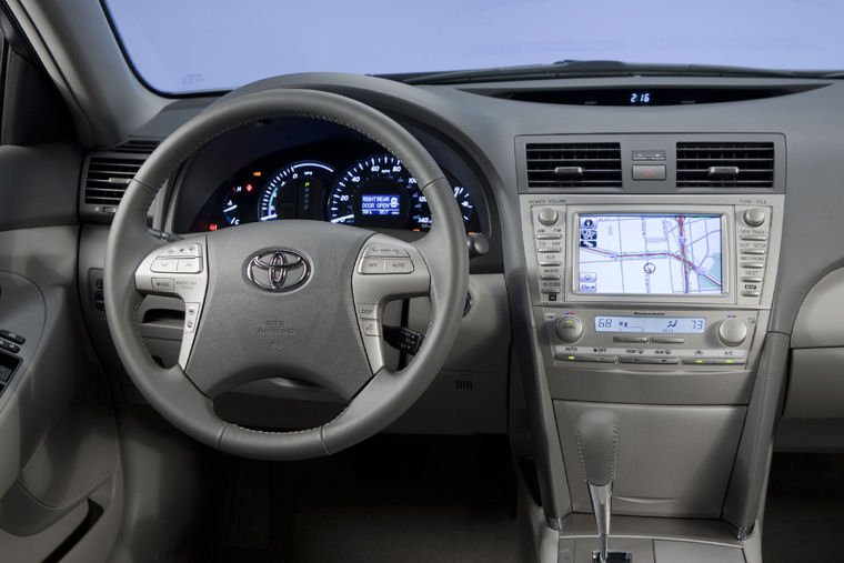 2011 Toyota Camry Hybrid Cockpit Picture