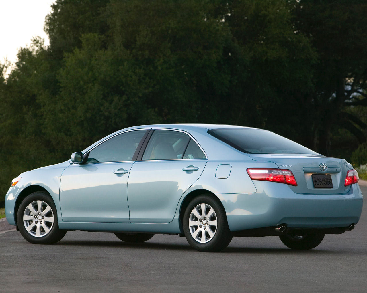 Toyota Camry Desktop Wallpaper