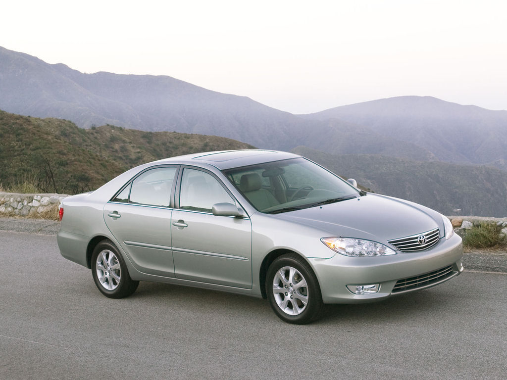 Toyota Camry Desktop Wallpaper