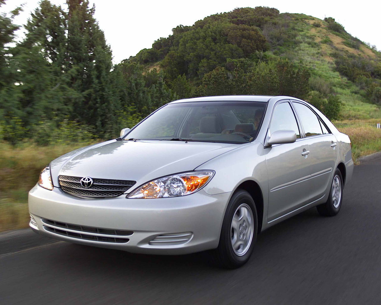 Toyota Camry Desktop Wallpaper