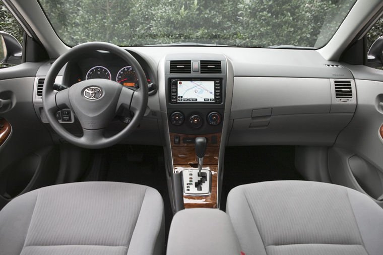 2010 Toyota Corolla XLE Cockpit Picture