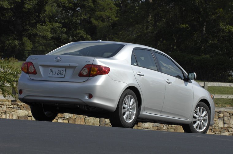 2010 Toyota Corolla XLE Picture