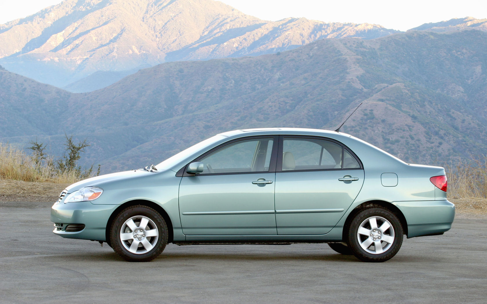 Toyota Corolla Desktop Wallpaper