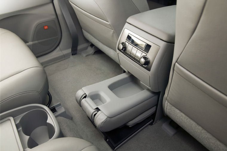 2010 Toyota Highlander Interior Picture