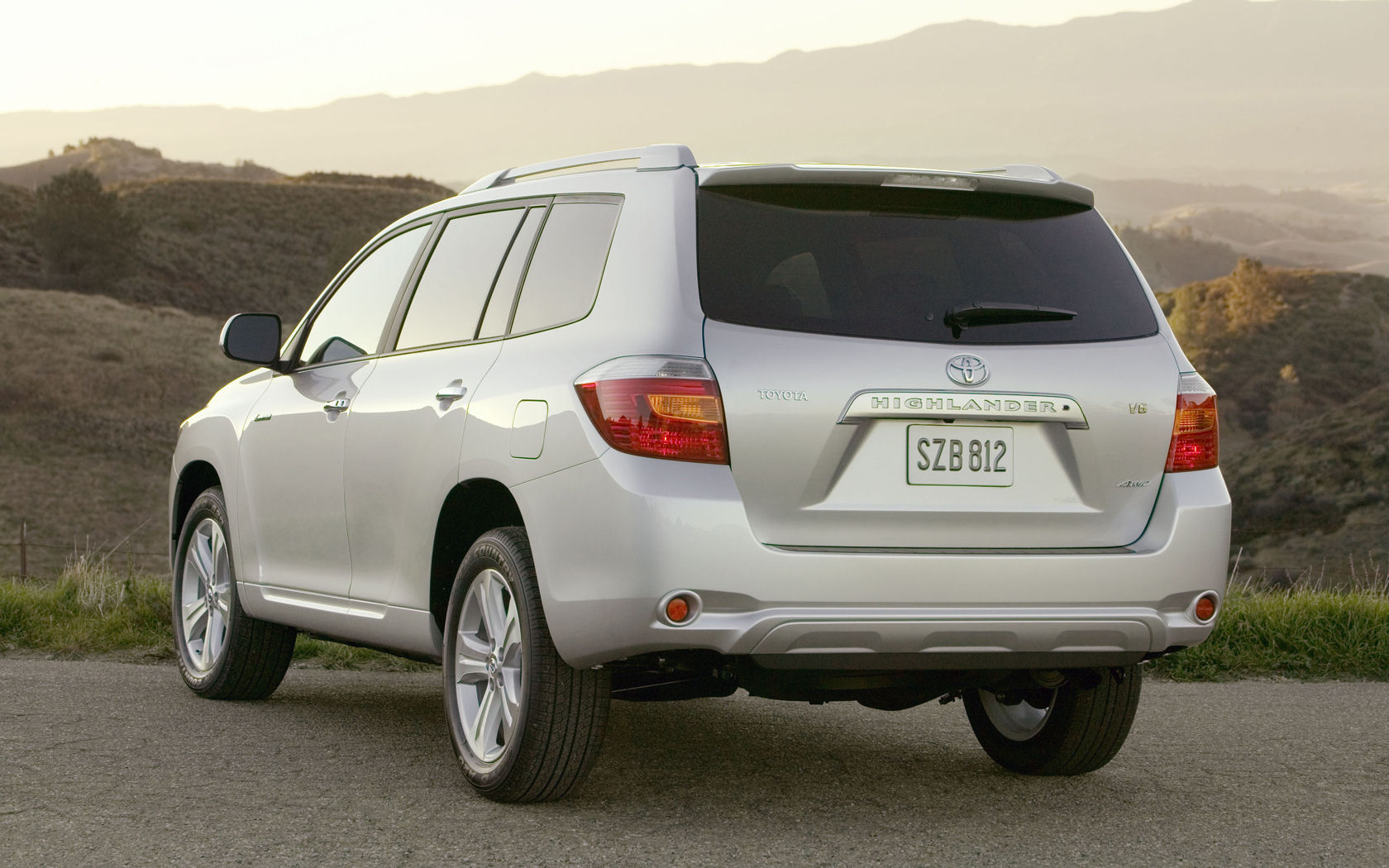 Toyota Highlander Desktop Wallpaper