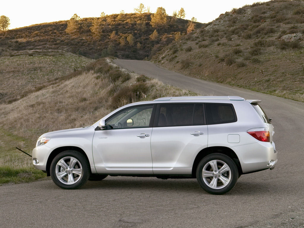 Toyota Highlander Desktop Wallpaper