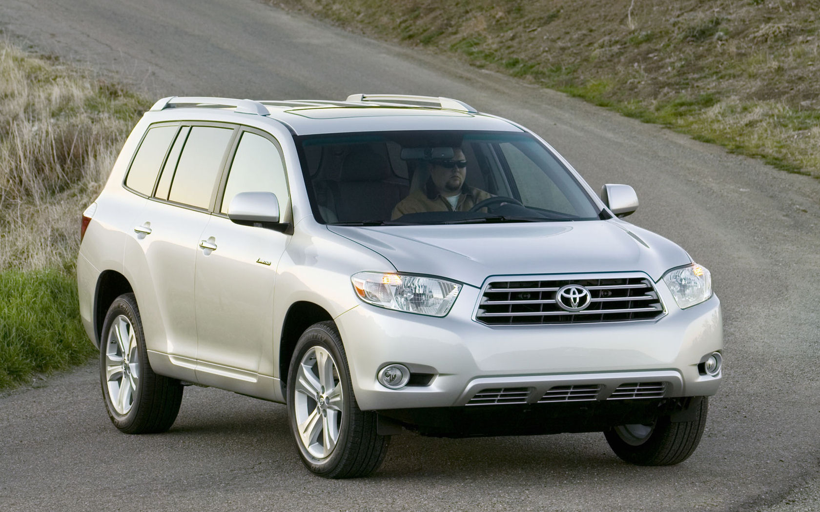 Toyota Highlander Desktop Wallpaper