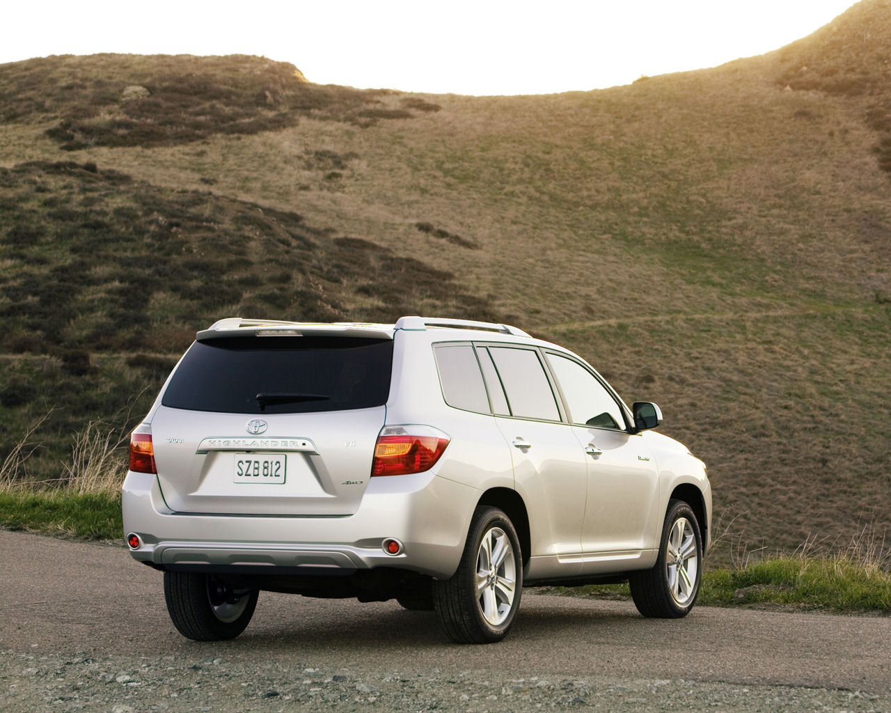 Toyota Highlander Desktop Wallpaper