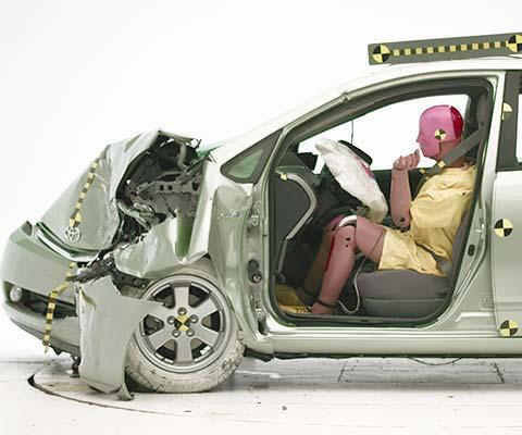 2008 Toyota Prius IIHS Frontal Impact Crash Test Picture