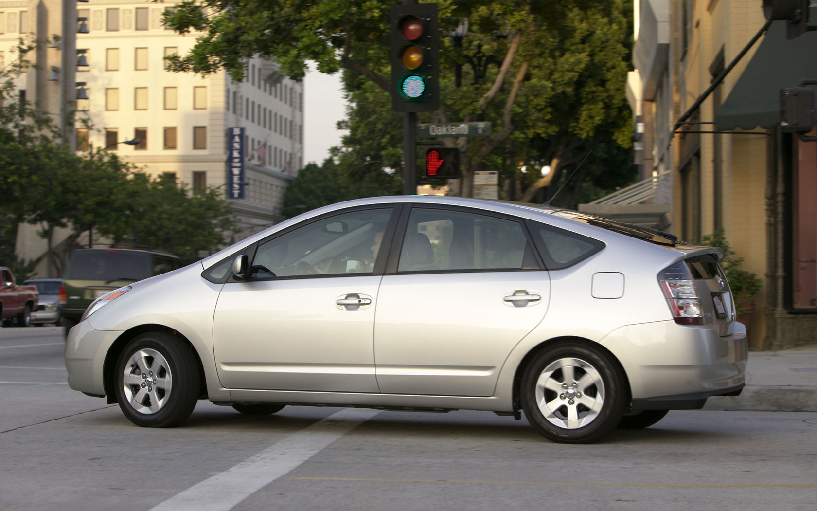 Toyota Prius Desktop Wallpaper