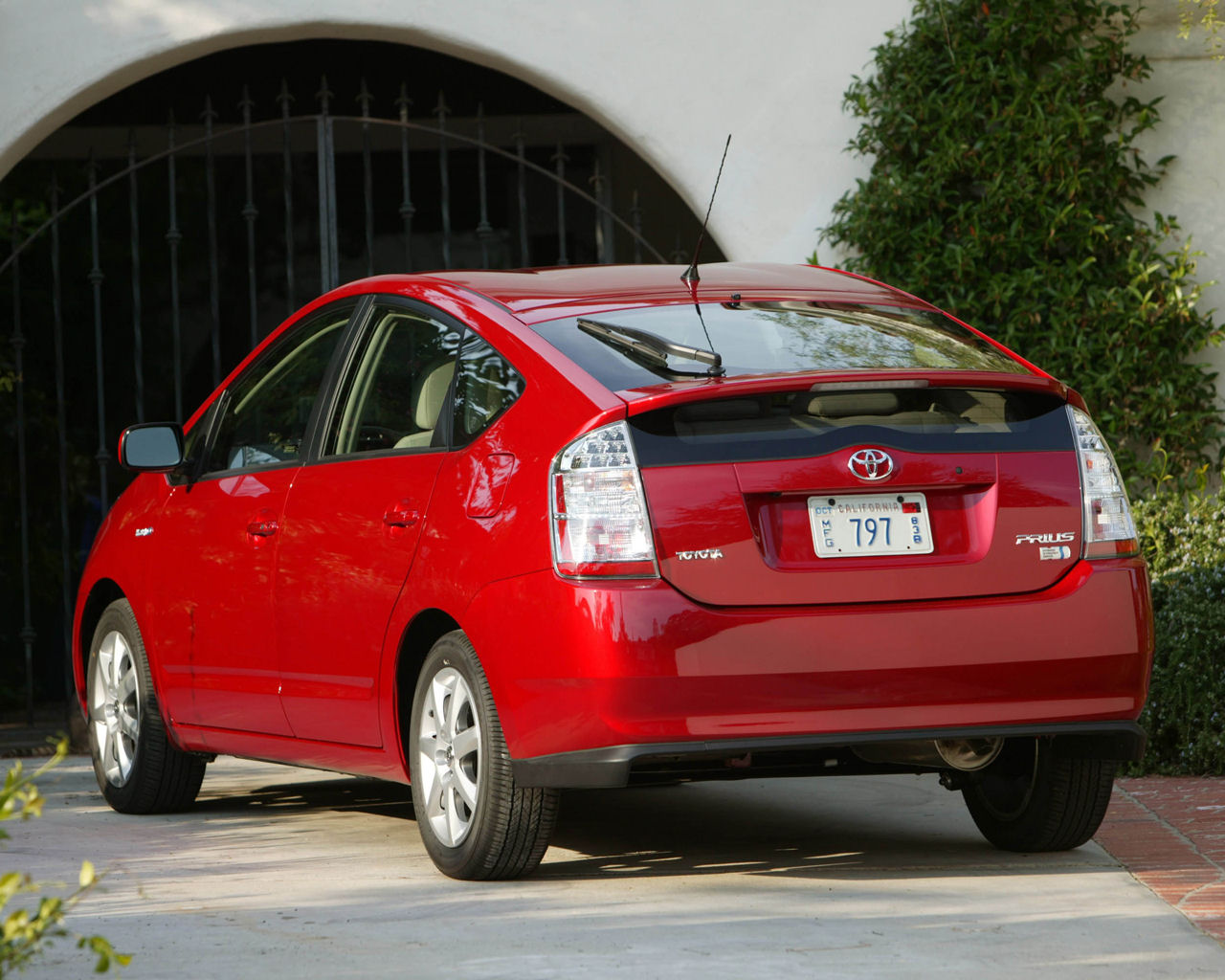 Toyota Prius Desktop Wallpaper