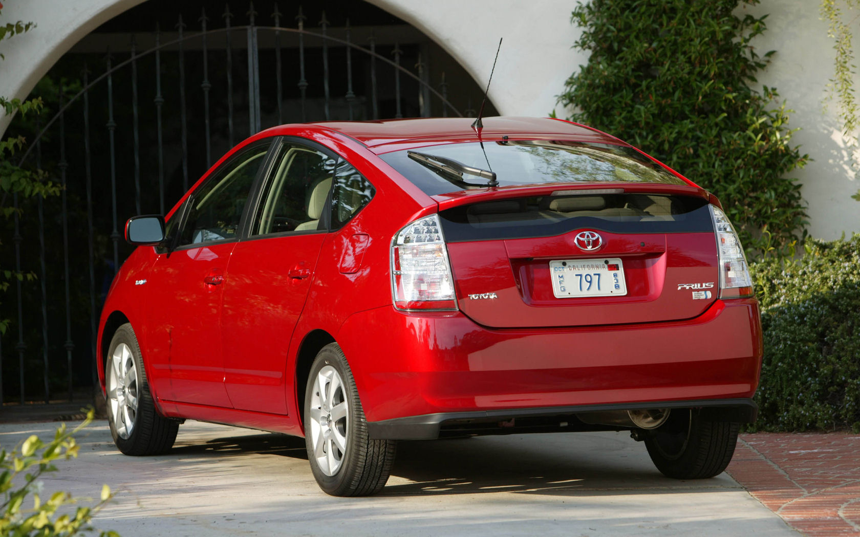 Toyota Prius Desktop Wallpaper