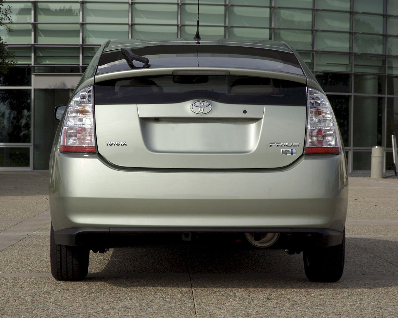 Toyota Prius Desktop Wallpaper