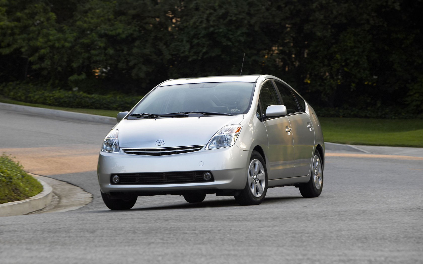 Toyota Prius Desktop Wallpaper