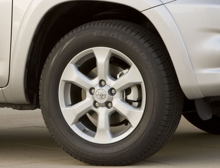 2010 Toyota RAV4 Limited Rim Picture