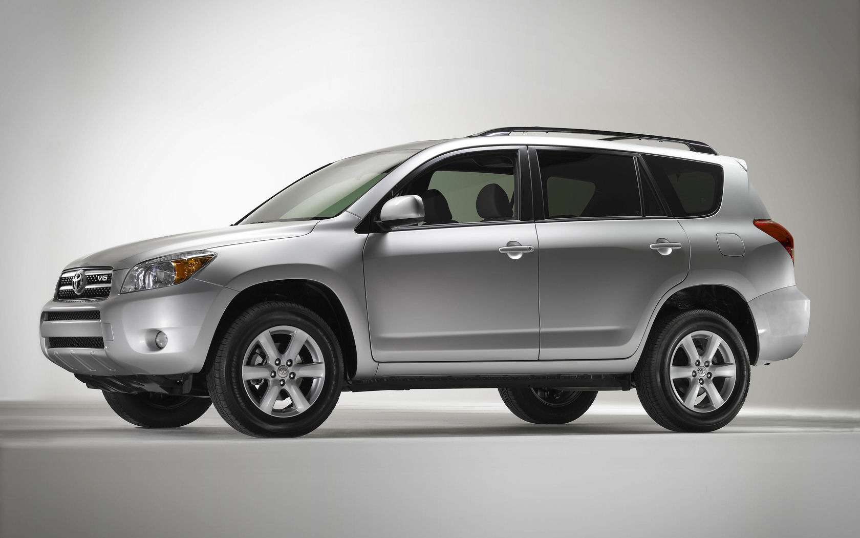 Toyota v6 AWD