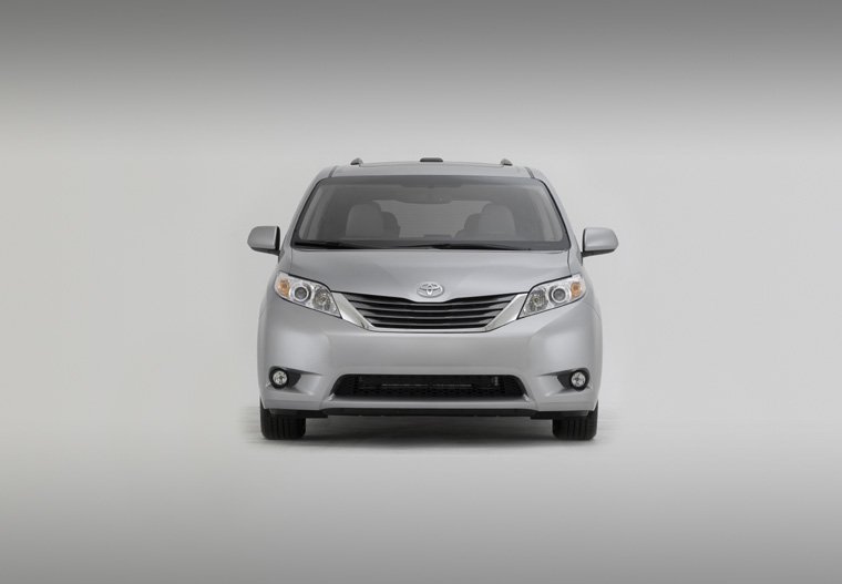 2011 Toyota Sienna XLE Picture