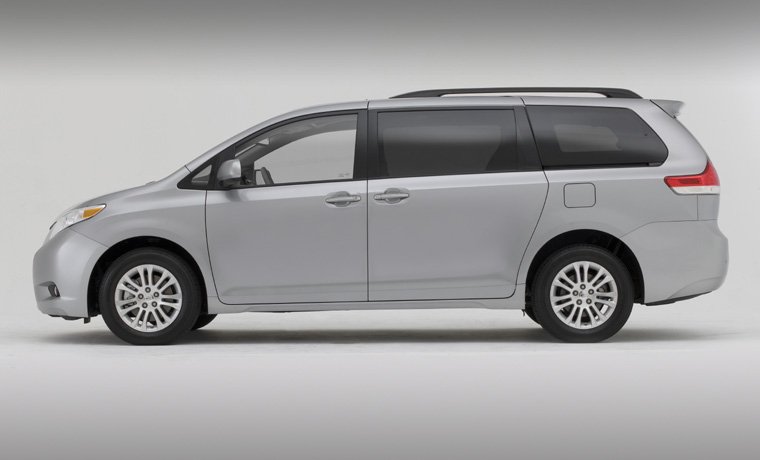 2011 Toyota Sienna XLE Picture