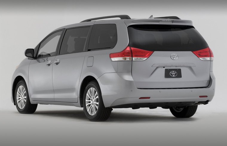 2011 Toyota Sienna XLE Picture