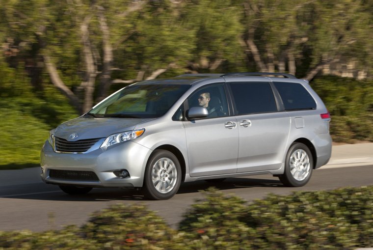 2011 Toyota Sienna XLE Picture