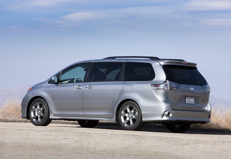 2011 Toyota Sienna SE Picture