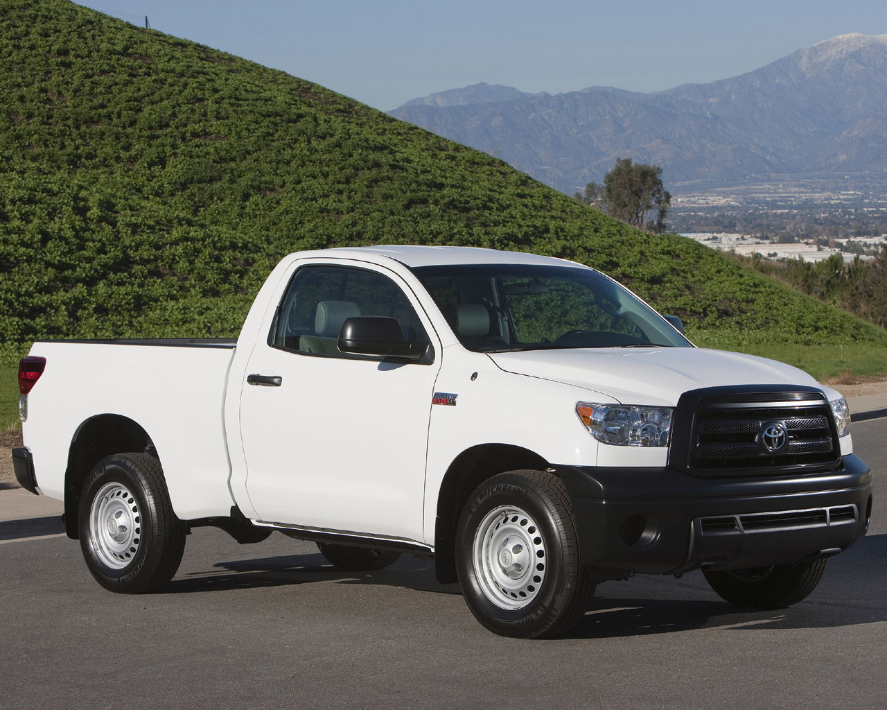 Toyota Tundra Desktop Wallpaper