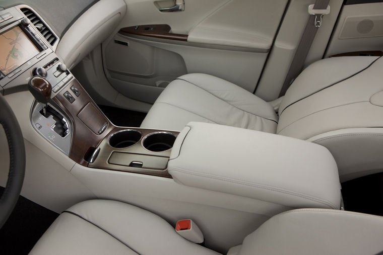 2010 Toyota Venza Interior Picture