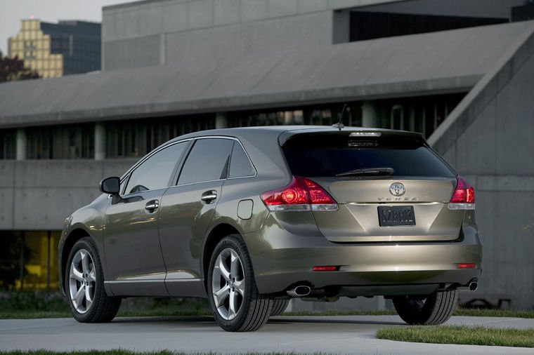 2010 Toyota Venza Picture