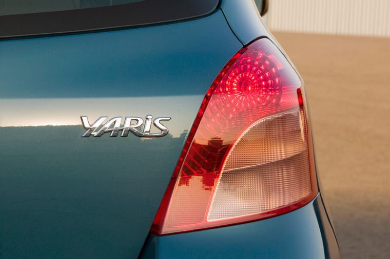 2007 Toyota Yaris Hatchback Rearlight Picture