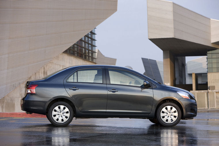 2009 Toyota Yaris Sedan Picture