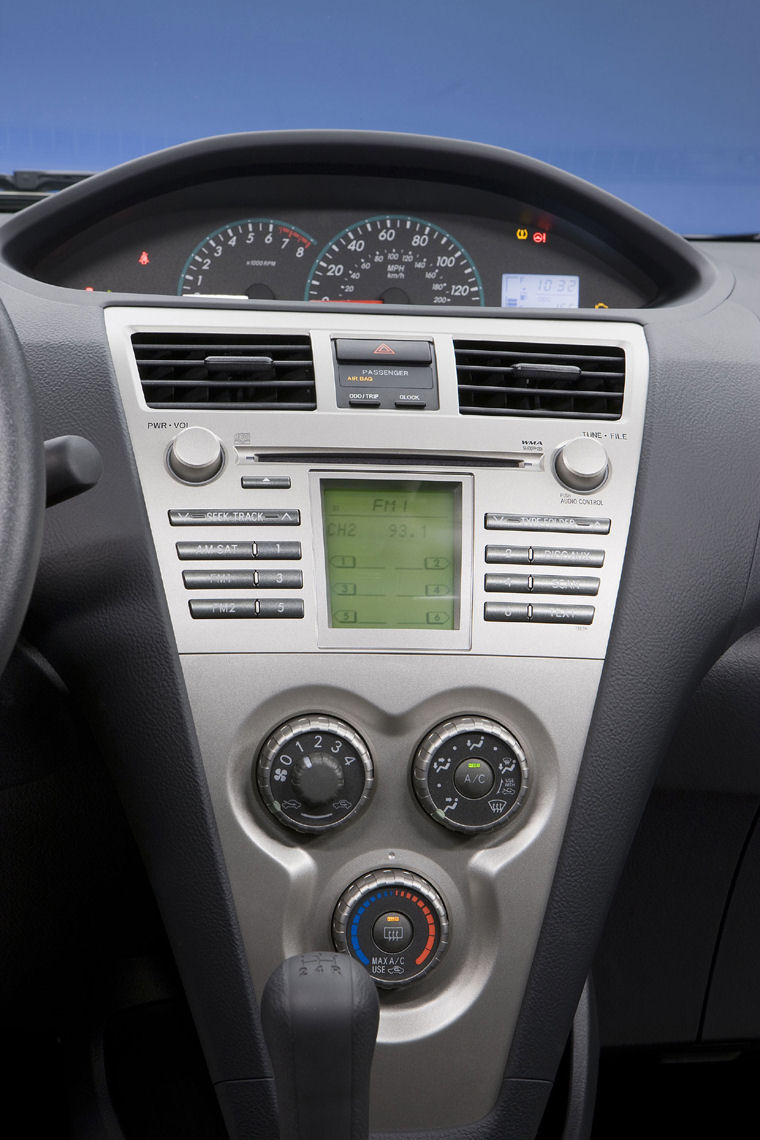 2009 Toyota Yaris Sedan Center Stack Picture