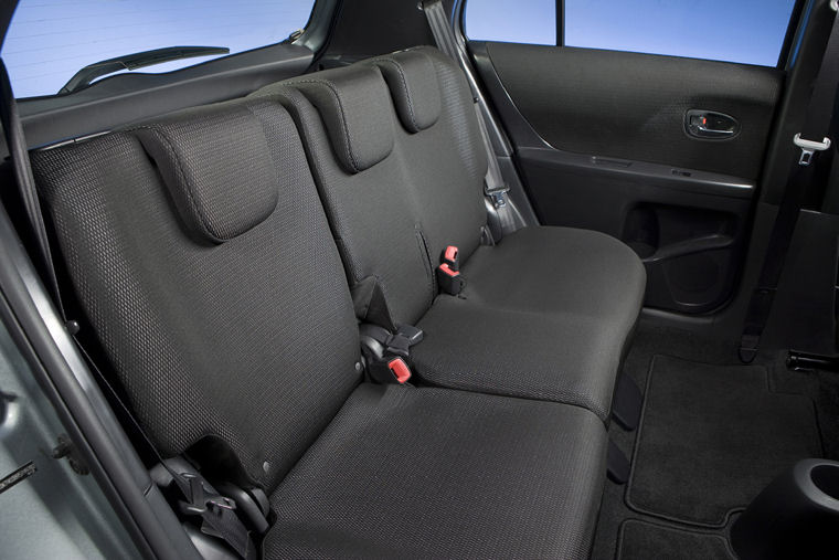2010 Toyota Yaris 5-door Hatchback Rear Seats Picture