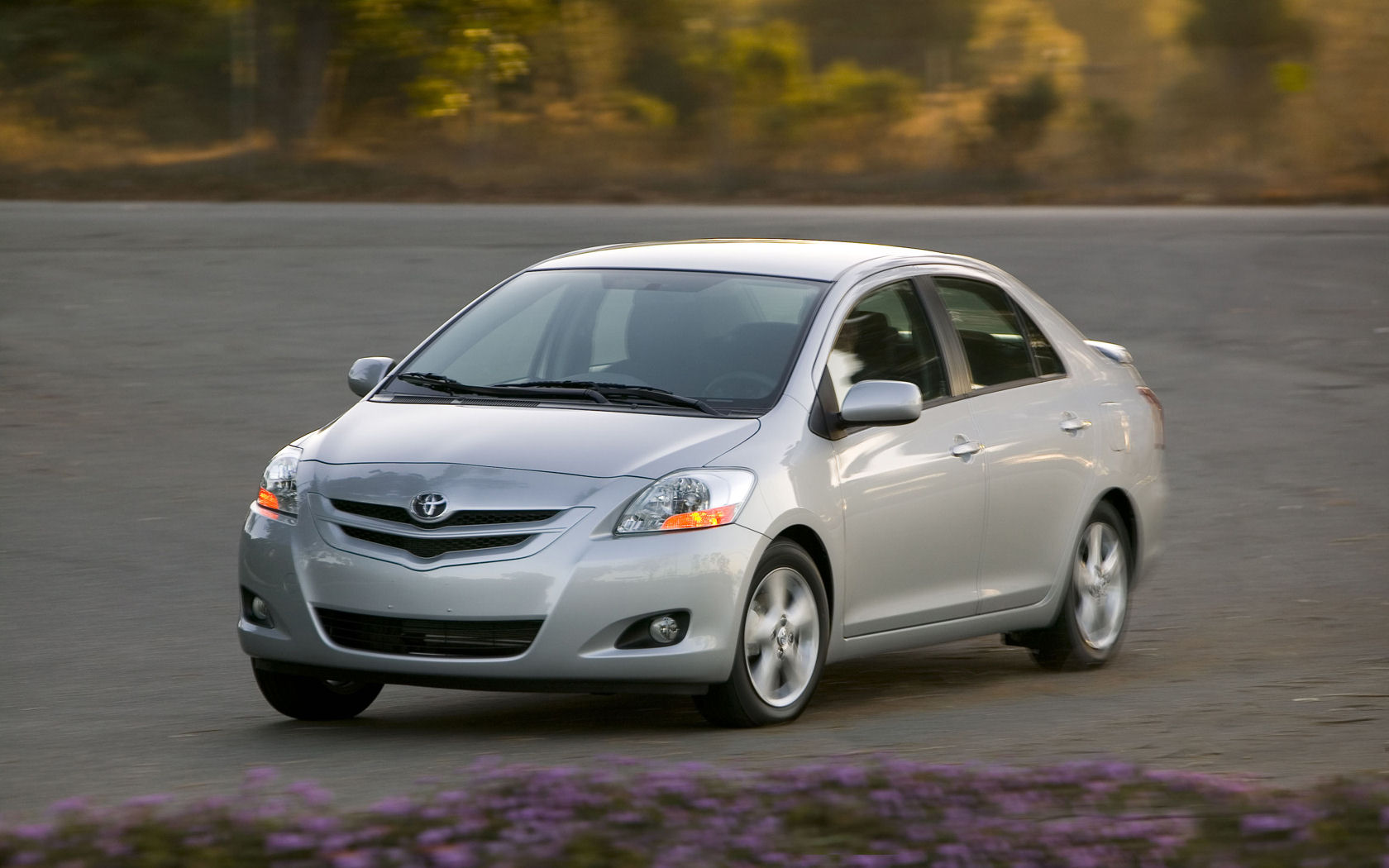 Toyota Yaris Desktop Wallpaper