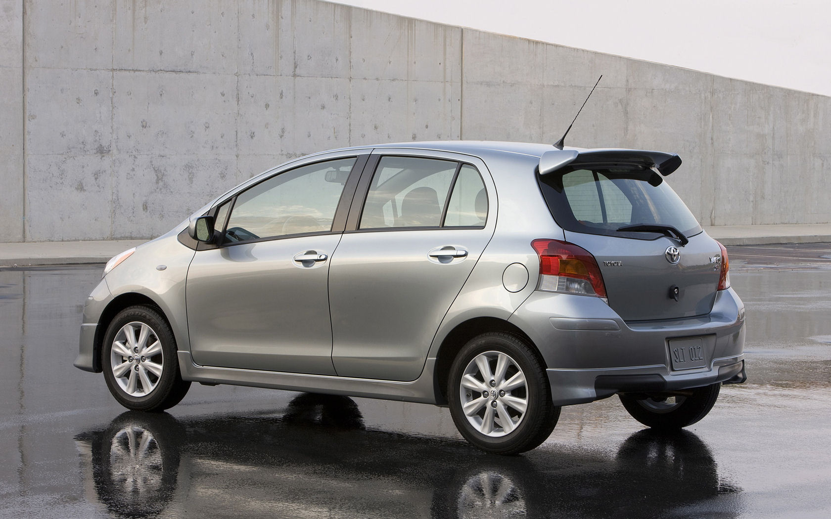 Toyota Yaris Desktop Wallpaper