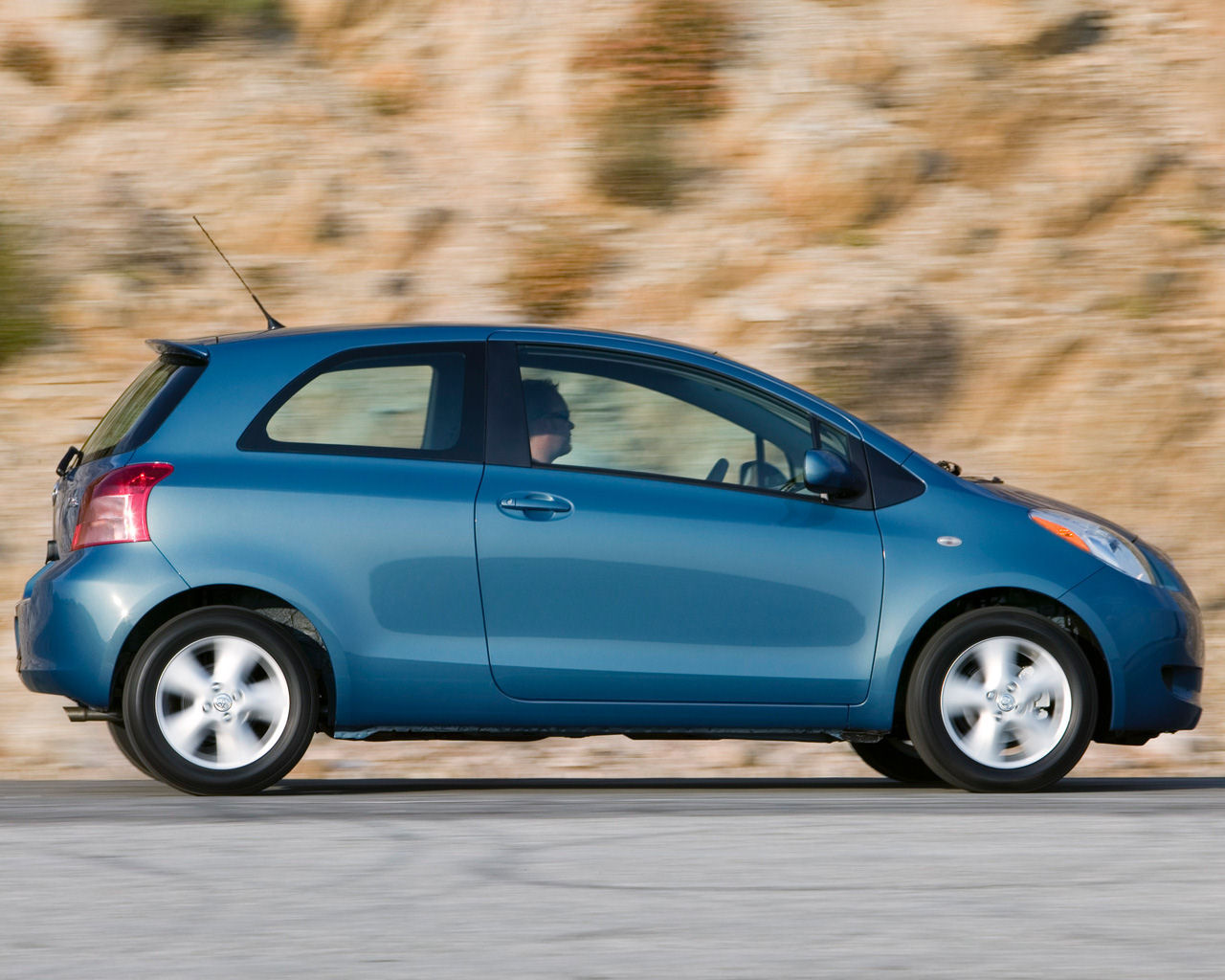 Toyota Yaris Desktop Wallpaper