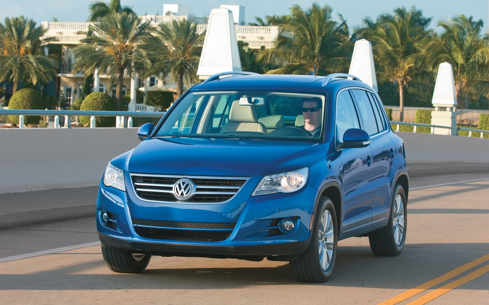 Volkswagen Tiguan Desktop Wallpaper