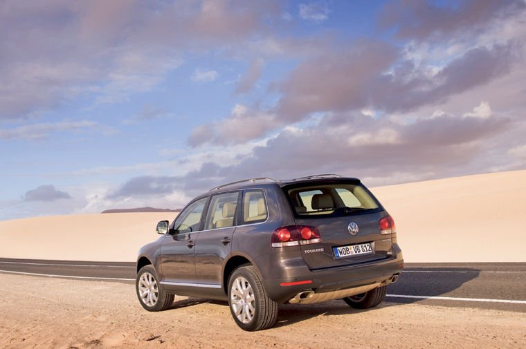 2008 Volkswagen Touareg V10 TDI Picture