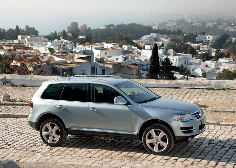 2008 Volkswagen Touareg V10 TDI Picture