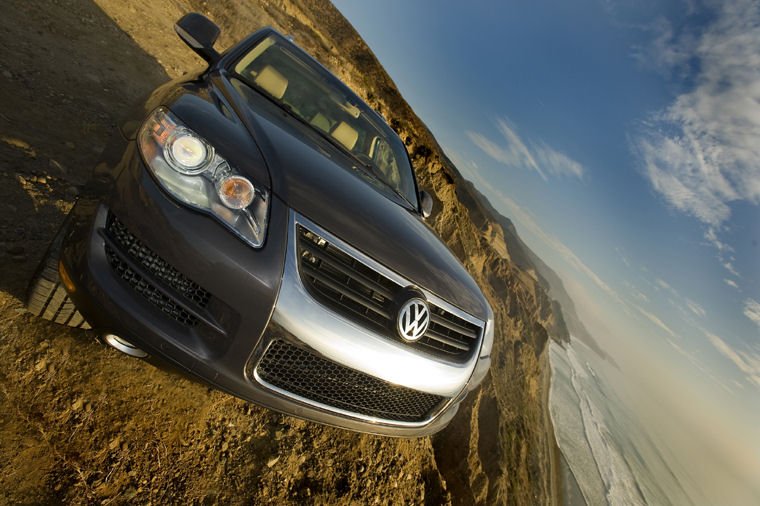 2009 Volkswagen Touareg V6 TDI Picture