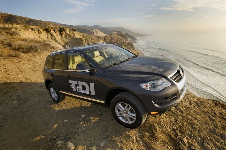 2009 Volkswagen Touareg V6 TDI Picture