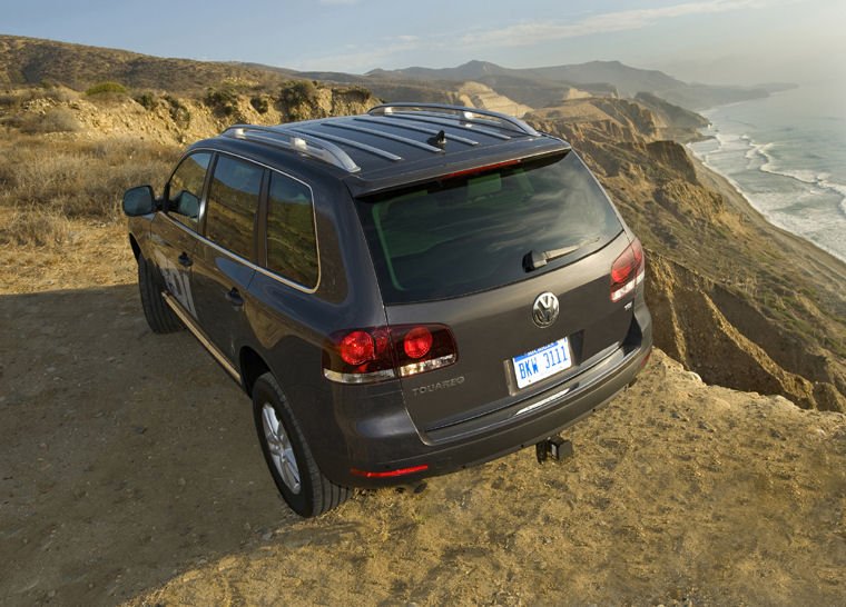 2009 Volkswagen Touareg V6 TDI Picture