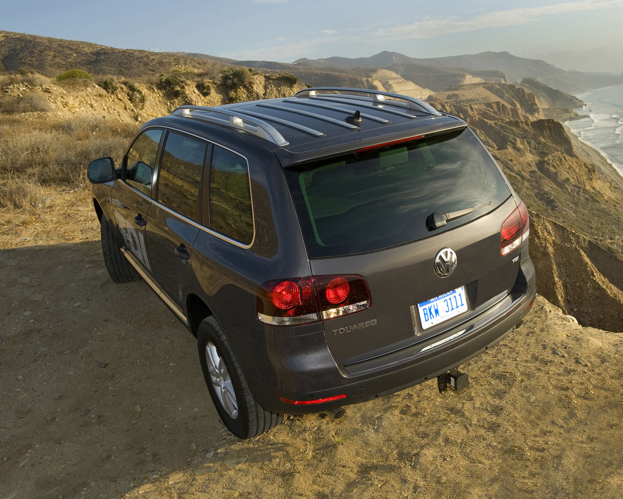 Volkswagen Touareg Desktop Wallpaper